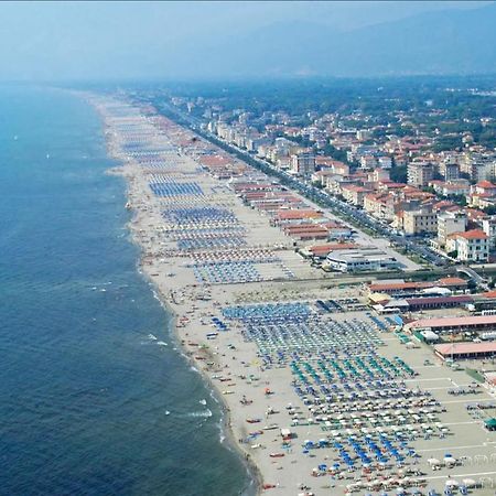Appartamento Orizzonte Viareggio Exteriör bild