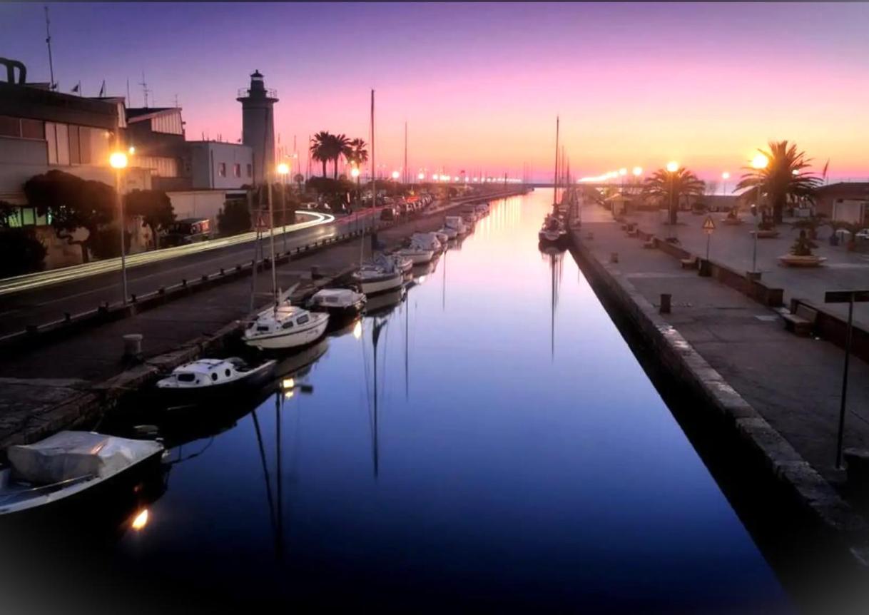 Appartamento Orizzonte Viareggio Exteriör bild