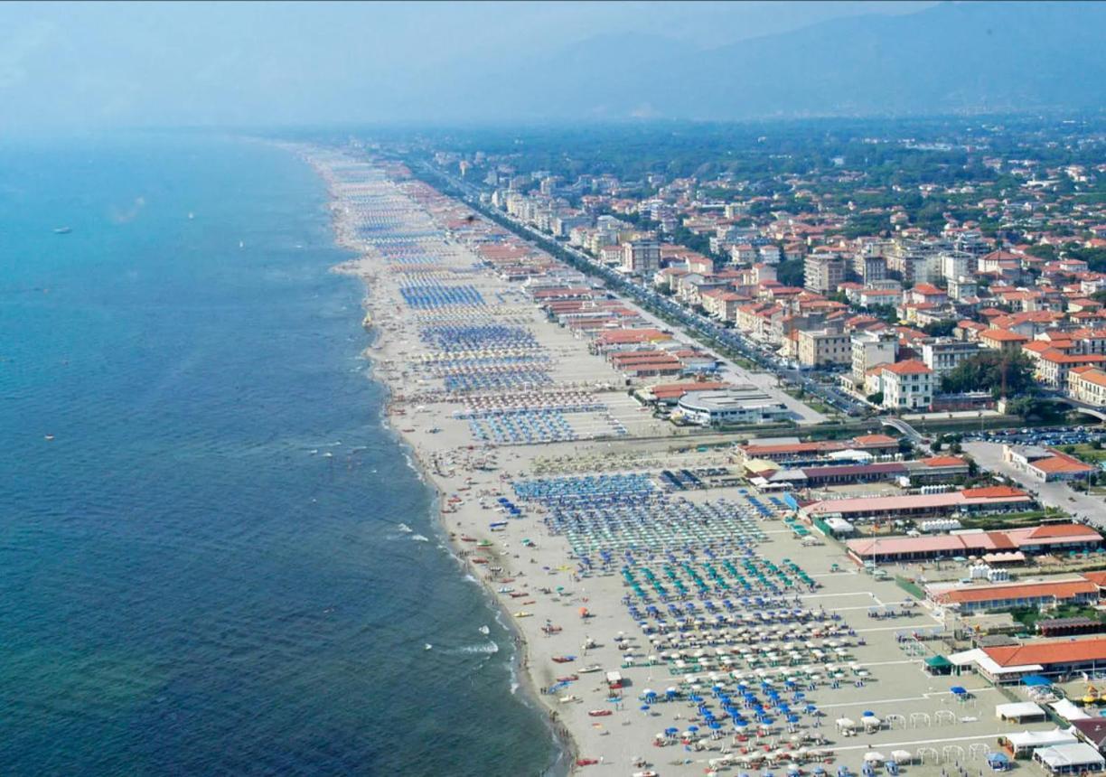 Appartamento Orizzonte Viareggio Exteriör bild
