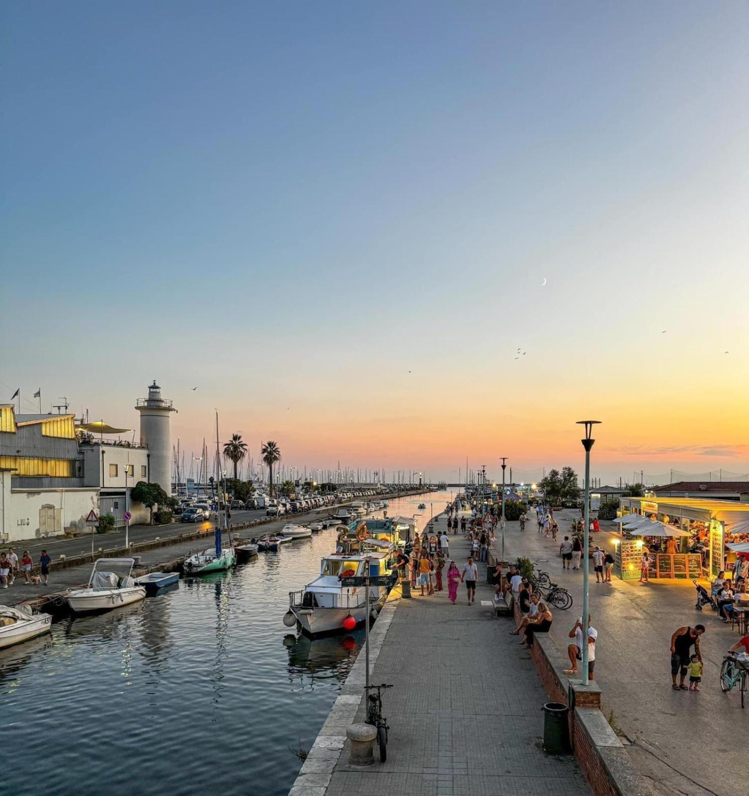 Appartamento Orizzonte Viareggio Exteriör bild